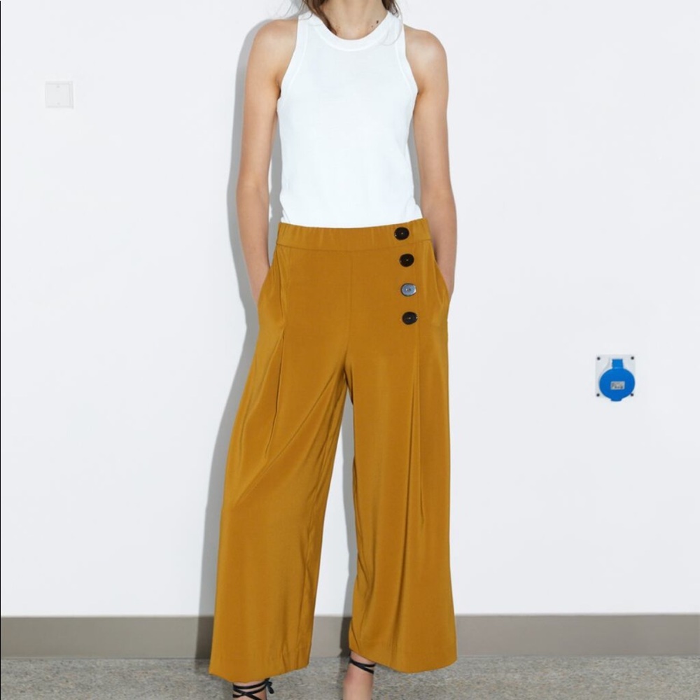 Cropped pants